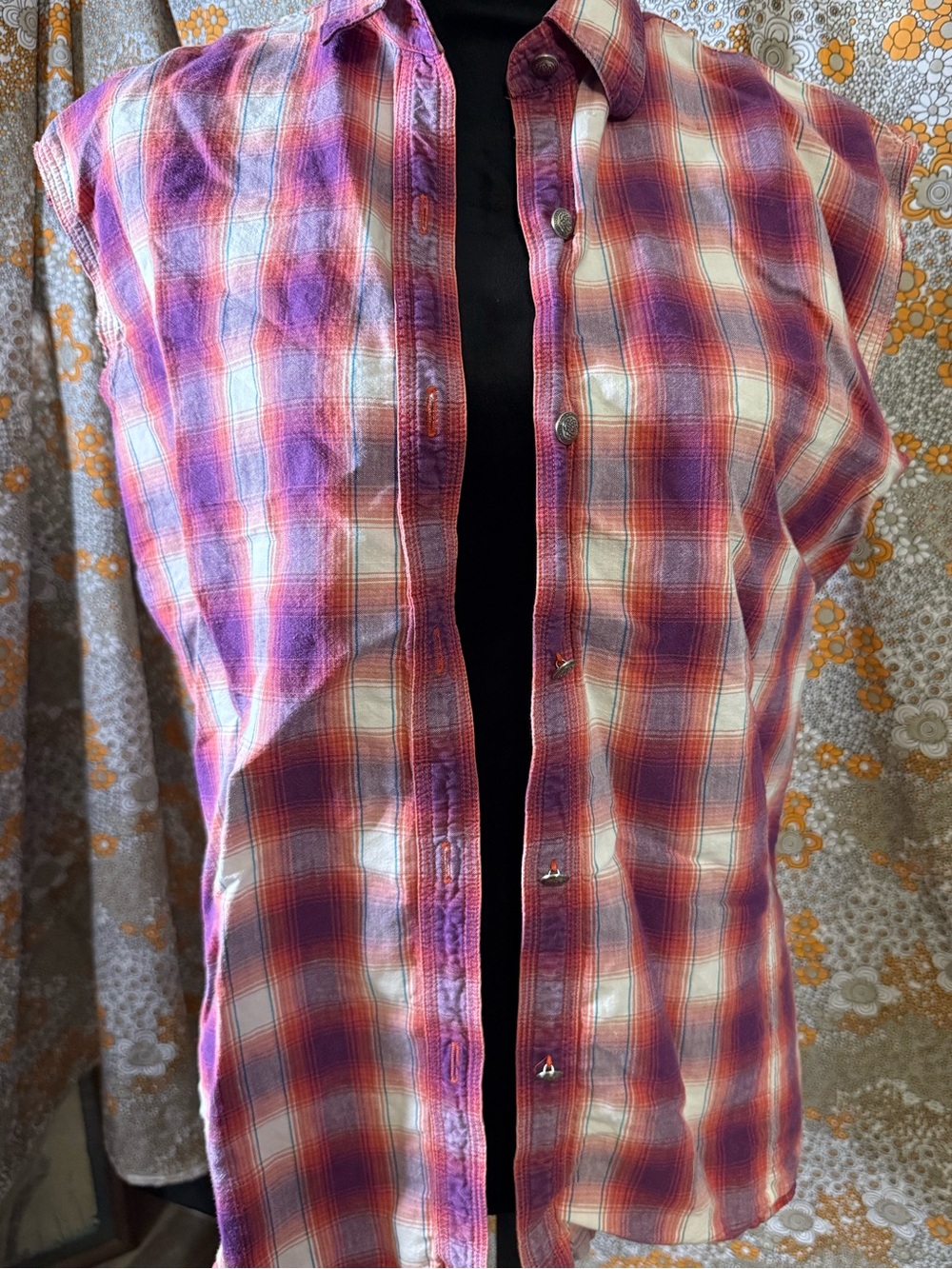 Wrangler Blues Sleeveless Plaid Shirt Western Rose Buttons Purple Pink⁠ •Size M•
